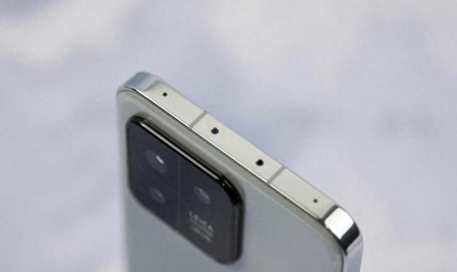 小米13手机最新消息（6.36英寸窄平屏，新材质打造高画质）(10)